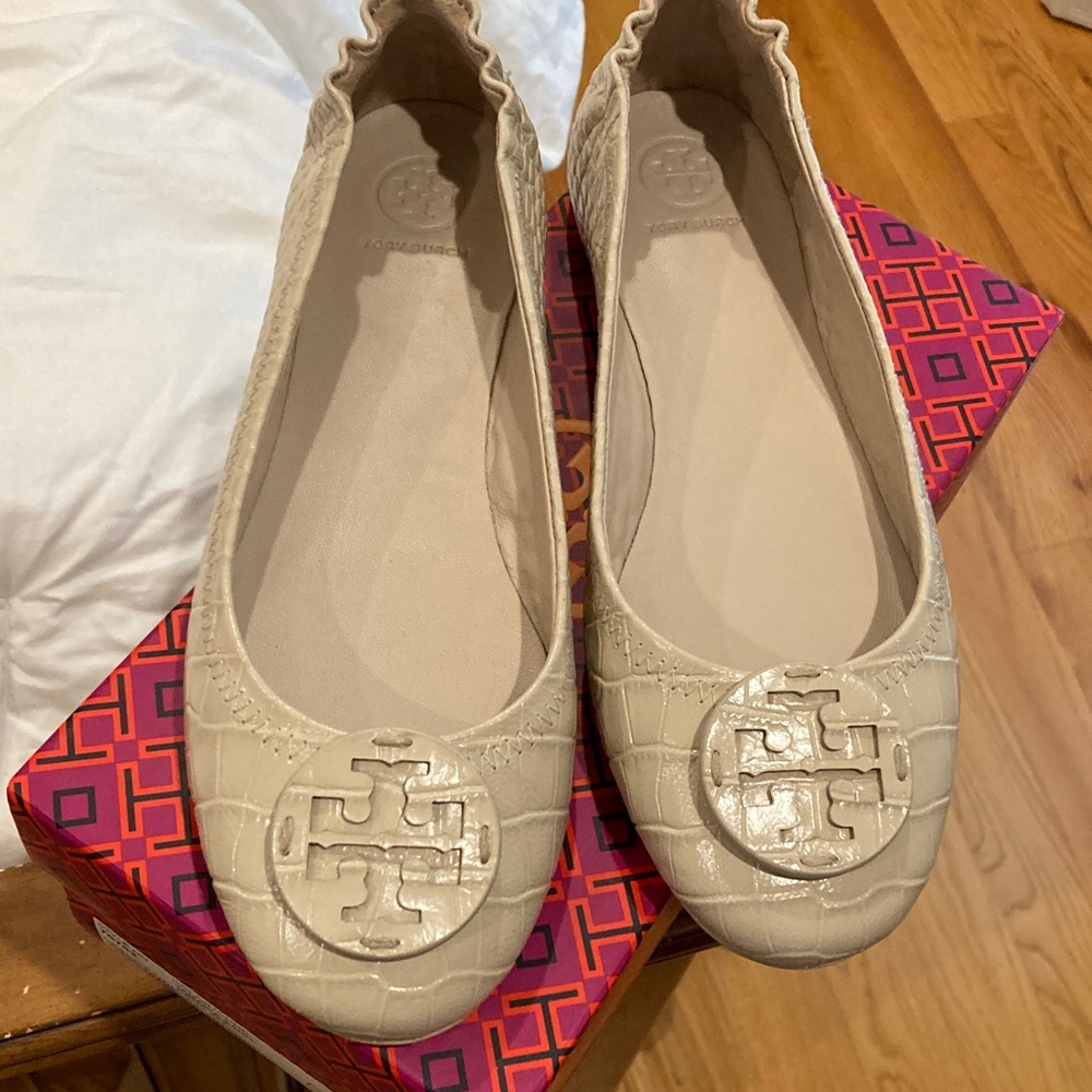 Tory Burch Beige Ballet Flats